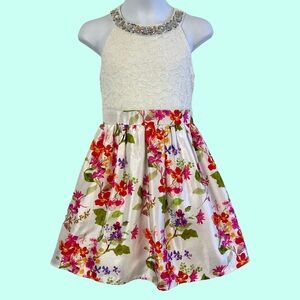 Girls Floral Lace Beaded Sleeveless Party Dress / Size 12